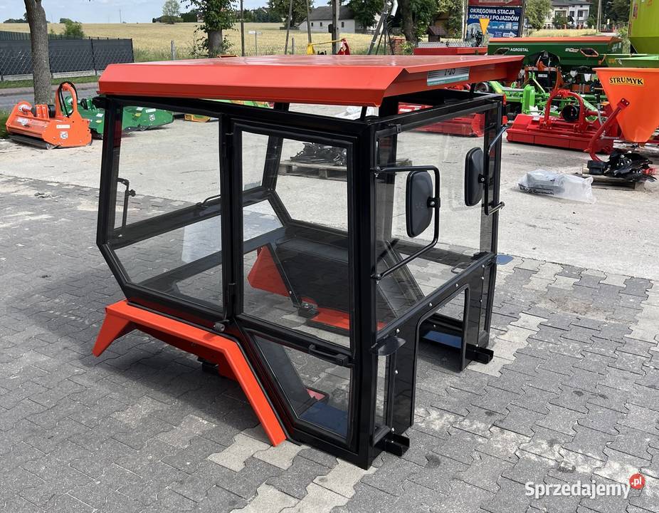 Kabina Ursus C330 C360 RuskiMF255 MF235 T25 Komarów-Osada