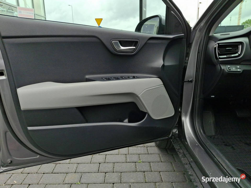 Kia Stonic Wersja LBusiness LineAEB FV23 demo benzyna kujawsko-pomorskie Toruń