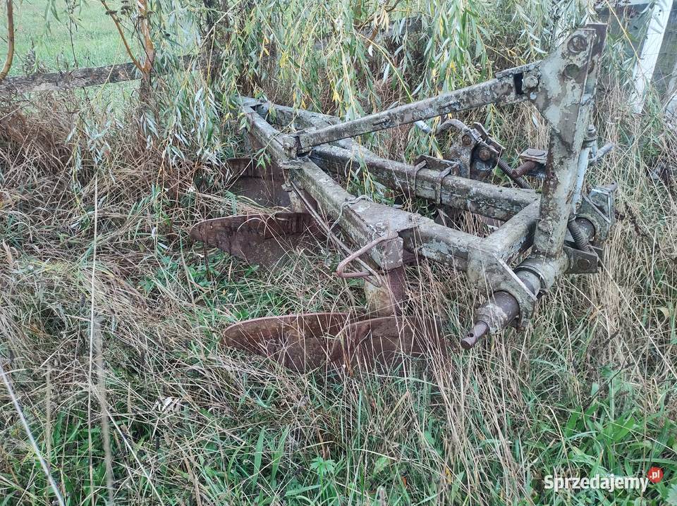 Pługi trzy skibowe Brańsk sprzedam