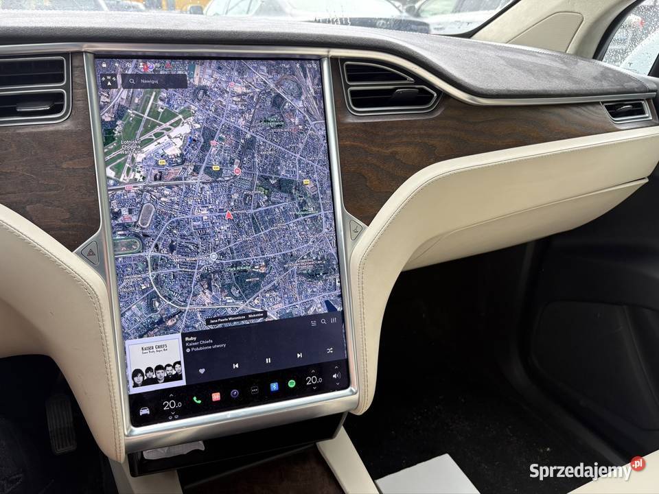 Tesla x Warszawa