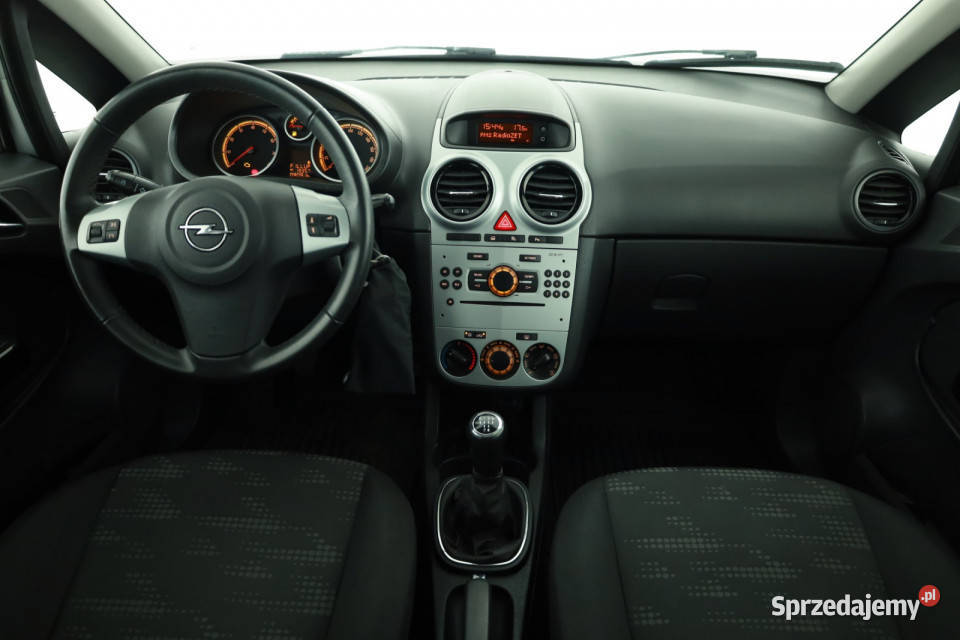 Opel Corsa 12 mazowieckie