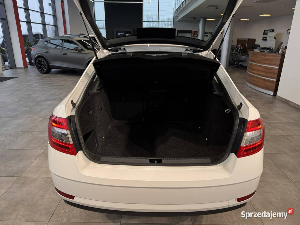 koda Octavia Ambition 16TDI 115 M5 2019 r salon Myślenice