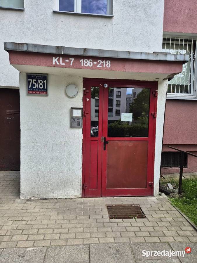 Wynajmę lokal 11pietro łazienka z WC Piętro 11