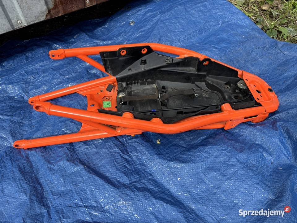 Stelaż tył tylni KTM Duke 125 Pozostałe Radom sprzedam