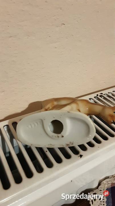 Figurka porcelanowasarenka z jelonkiem Bielsko-Biała