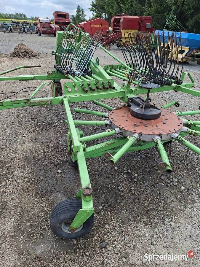 Zgrabiarka karuzela Samasz 2004r 13 ramion 460m