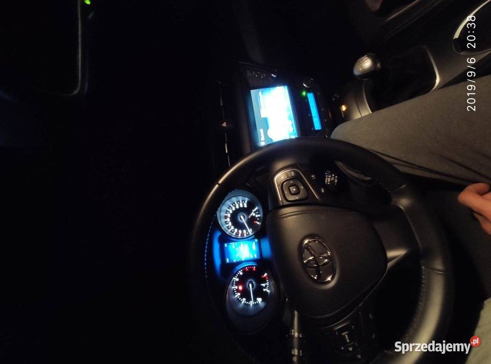 Toyota Avensis kombi 15 18 Premium 2016 T27 Chełm