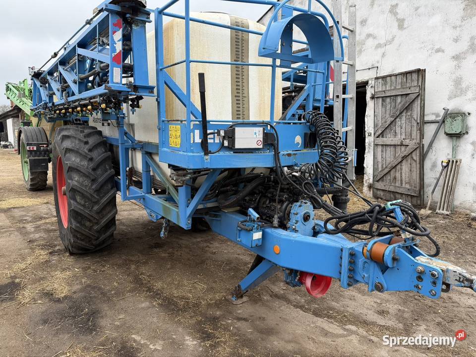 Sprzedam opryskiwacze 24m Zaczepiane