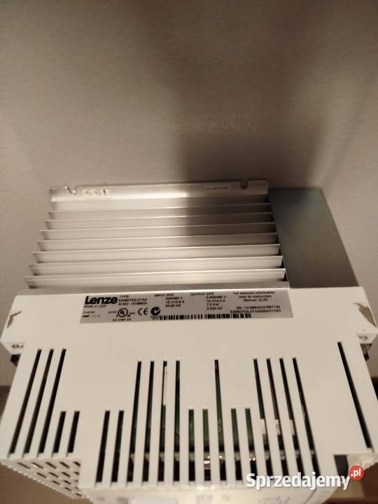 Falownik 75 kW zasilany 3x400 V LENZE Kraków