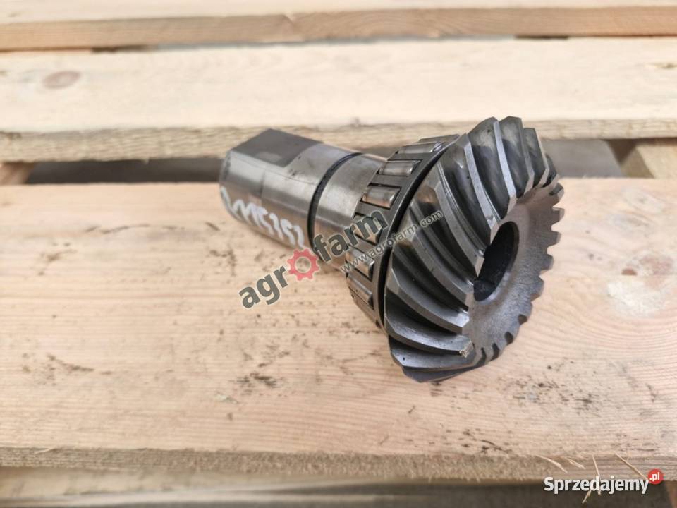 Wałek John Deere 6820 7420 7500 Byków