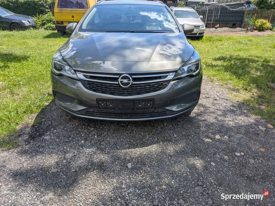 Opel Astra combi Rok produkcji 2018 Lisów