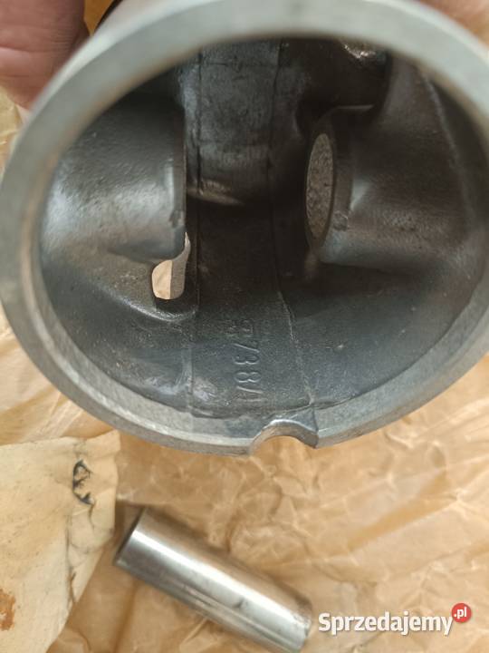 Tłoki wartburg 353 NOWE oryginalne 2 sztuki 3