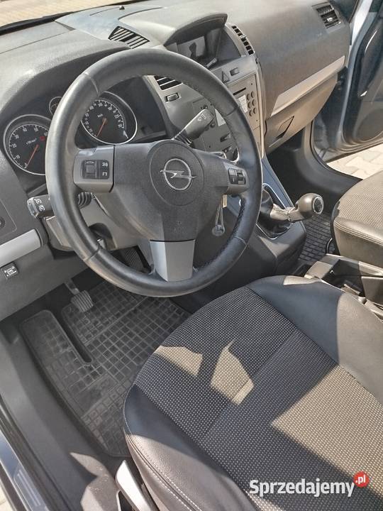 Sprzedam Opla Zafirę 18 benzyna gaz Zafira Opel