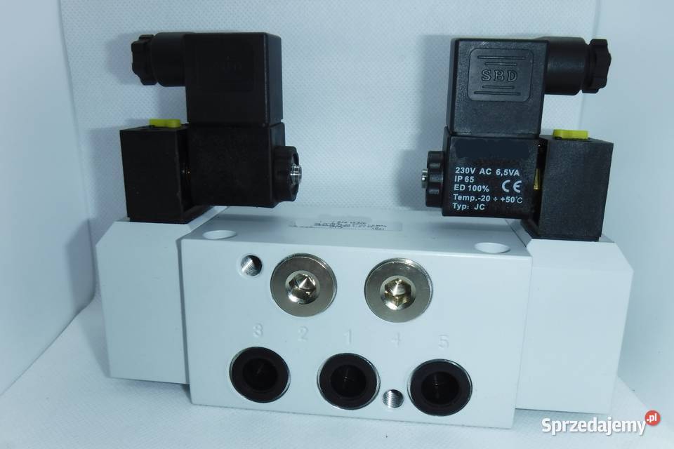 Rozdzielacz pneumatyczny 611G385212151 220 B