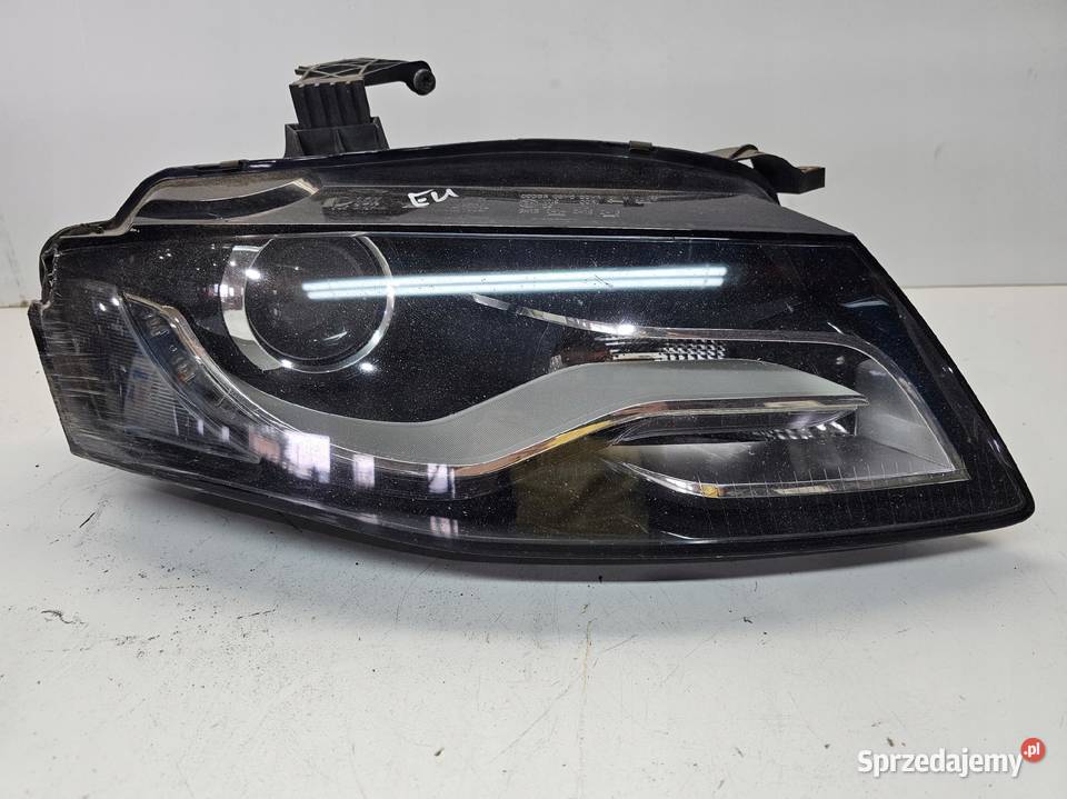 REFLEKTOR XENON LED KOMPLTNY PRAWY AUDI A4 B8