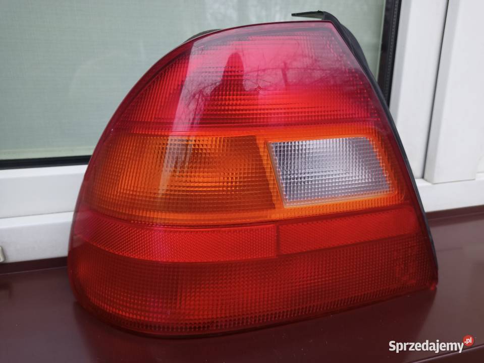 Honda Civic VI 6 hatchback 5d lampa tył tylna łódzkie