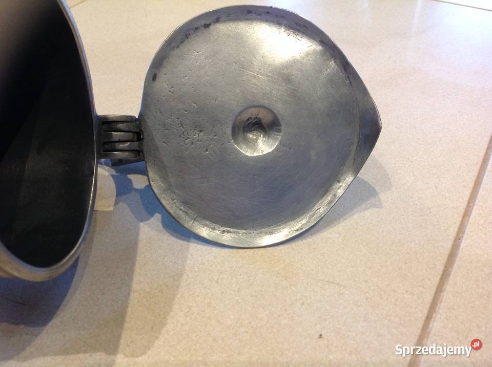 Stary Kufel cynowy z klapką Sygnowany Nowa Sól