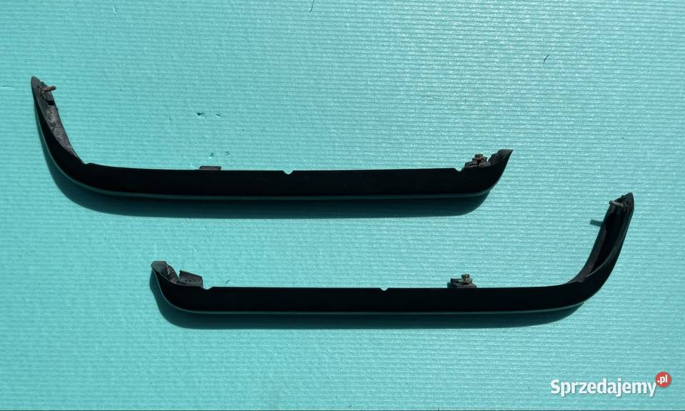 Listwy pod lampy tył gumowe Mercedes W123 Bielany Wrocławskie
