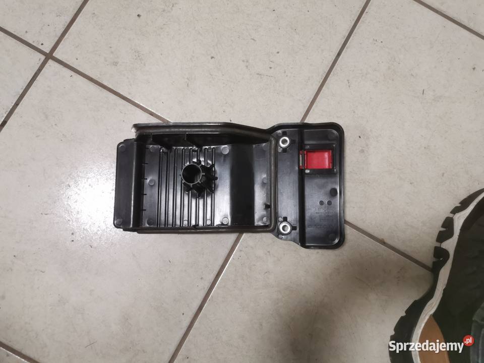 Volvo V90 S90 XC60 obudowa akumulatora 31651455 Złocieniec