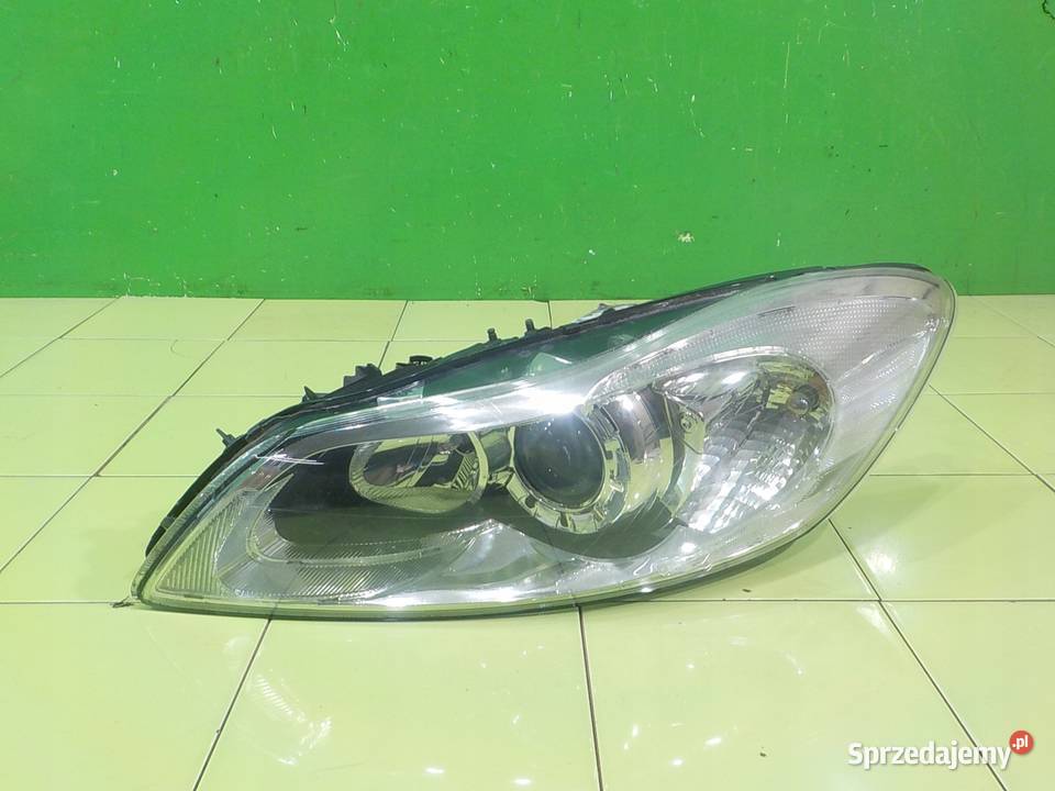 VOLVO C30 LIFT 16 D 10r 3D lampa lewa przod Suków