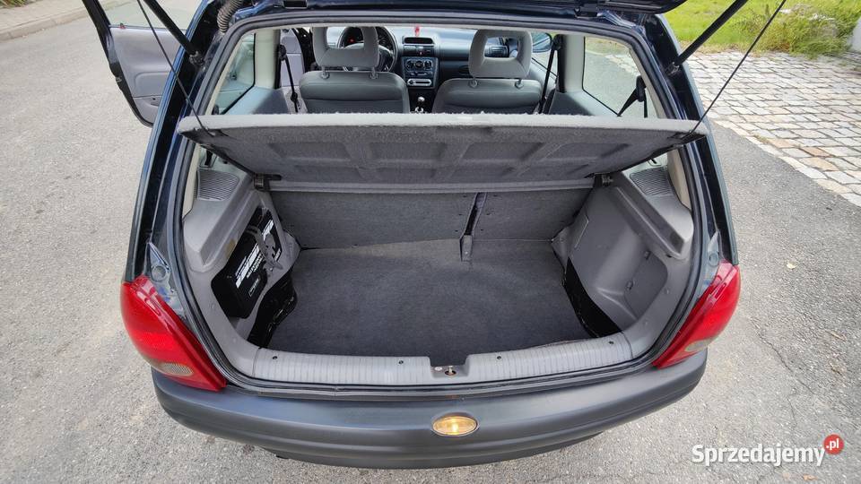 Opel Corsa 12 8v super stan Corsa Nieznaszyn