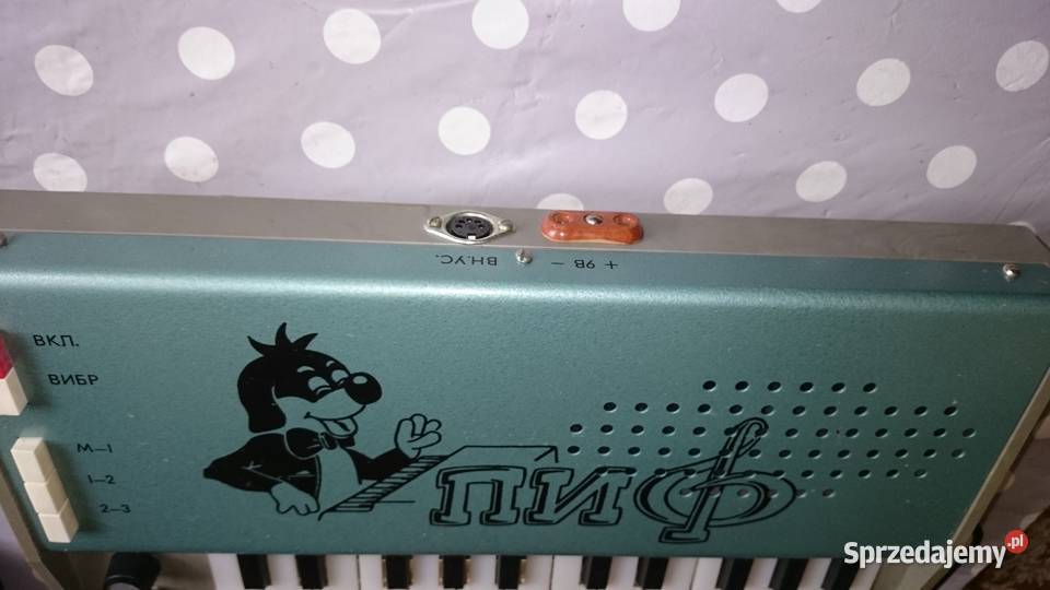 Radziecki zabytkowy instrument muzyczny Zawiercie