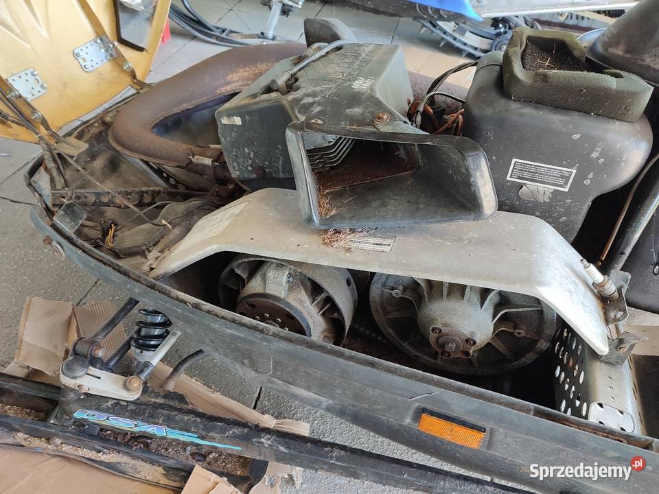 Skuter śnieżny Skin Doo Skandic 500 części Pozostałe Jelenia Góra