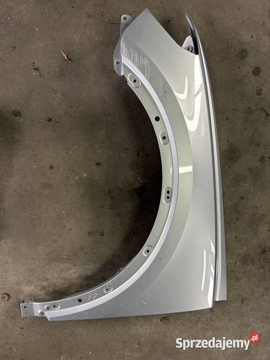 Oryginał błotnik lewy przód Audi q3 83a Bystrzyca