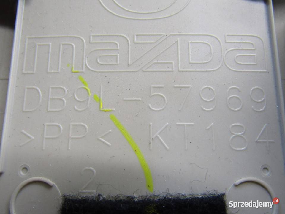 OSŁONA SŁUPKA LEWA POSZYCIE SŁUPKA LEWE MAZDA 2