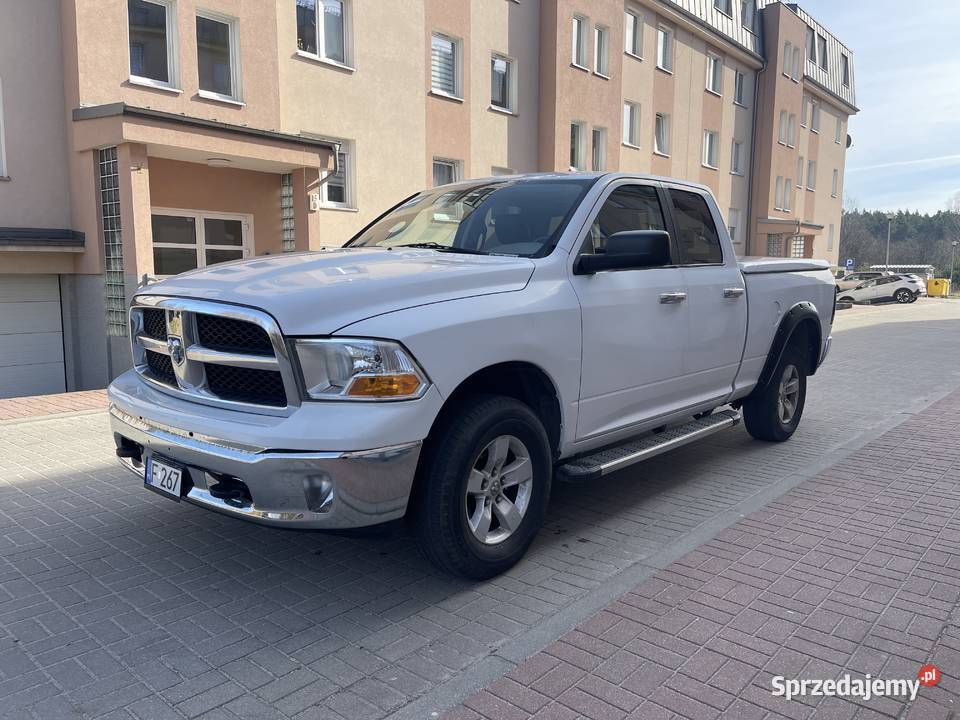 Dodge RAM 1500 57 4x4 5654cm3 Zielona Góra