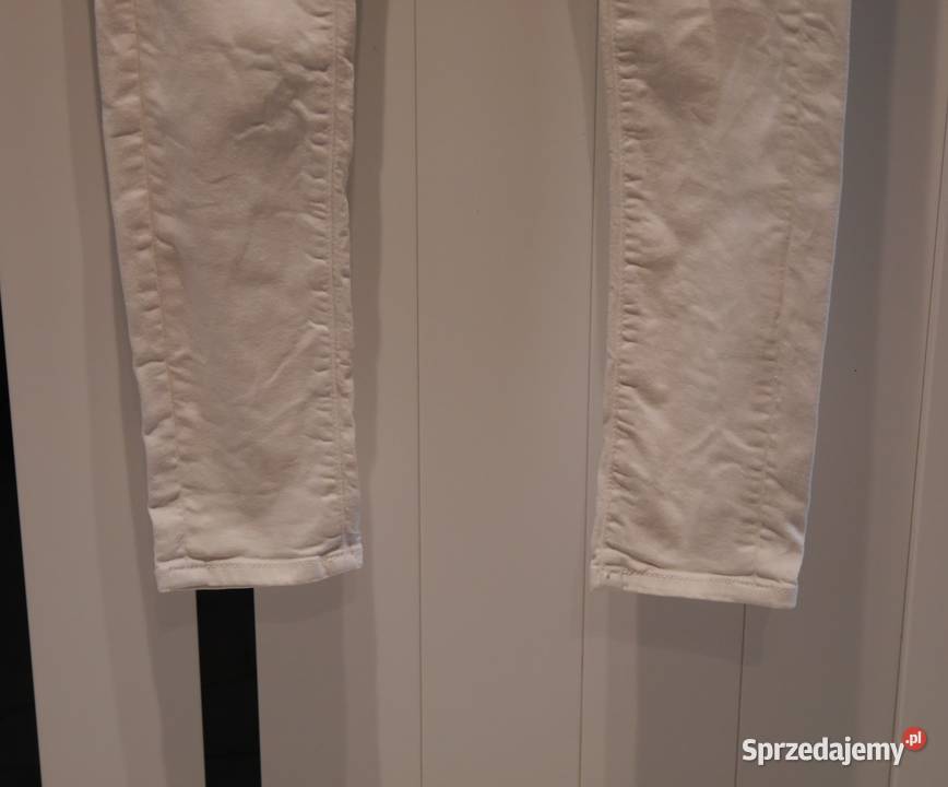 Guess świetne spodnie rurki 34 XS biały Wrocław