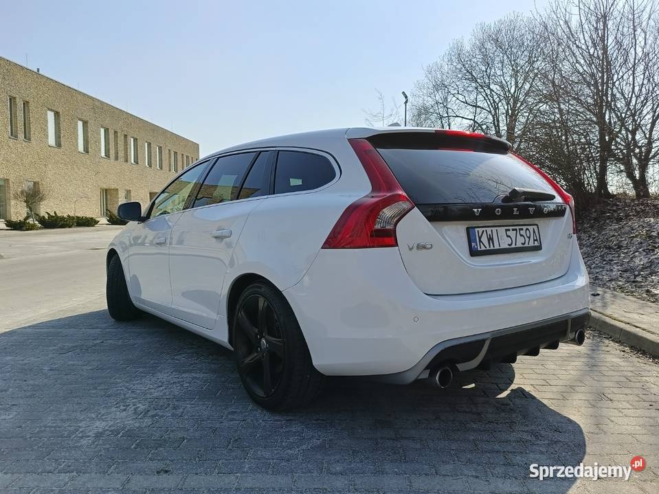 Volvo v60 D5 215 Rdesign małopolskie Wielka Wieś