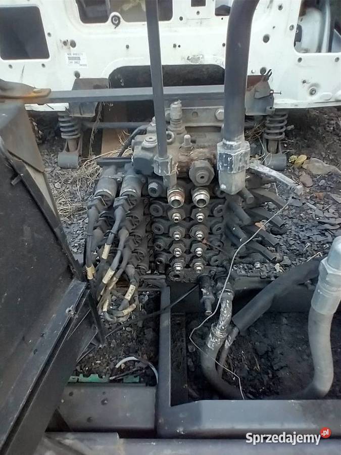 Rozdzielacze hydrauliczny śmieciarka Zendek sprzedam