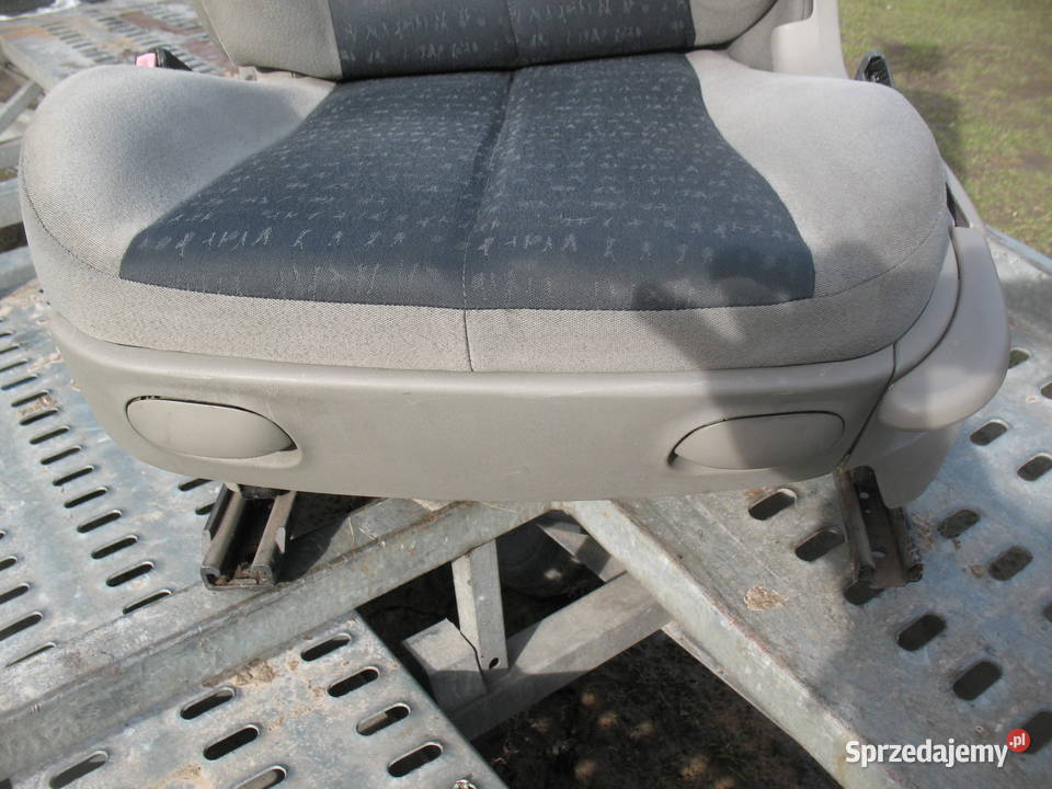 fotel siedzenie kierowcy renault grand scenik II