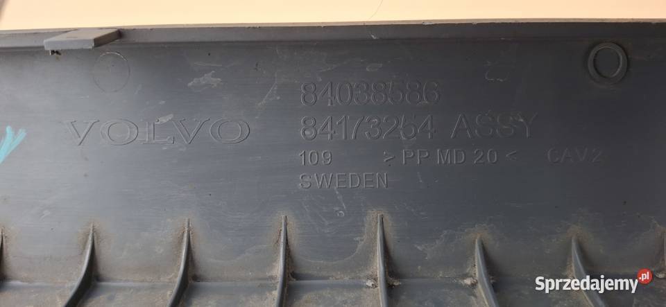 VOLVO FH4 FH4 DOKŁADKA ZDERZAKA SPOILER HOKEJ ciężarowe Bieleń