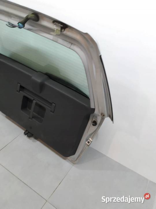 KLAPA TYŁ SZYBA Z157 Opel Zafira II 2005