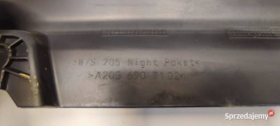 MERCEDES W205 LISTWA PROGOWA LEWA KOLOR 755