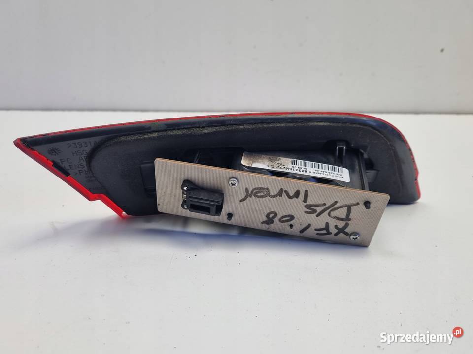 LAMPA PRAWA Jaguar XF X250 TYLNIA TYLNA prawy osobowe Rudka