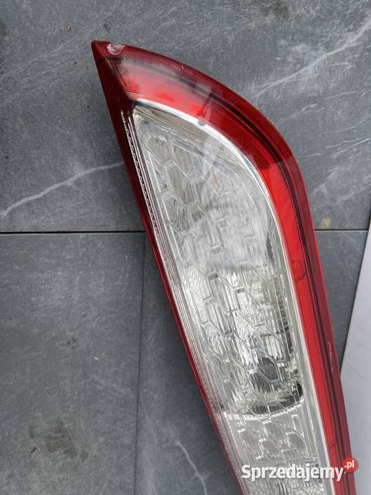 FORD FOCUS 2 LIFT LEWA LAMPA TYŁ HB Ostroróg