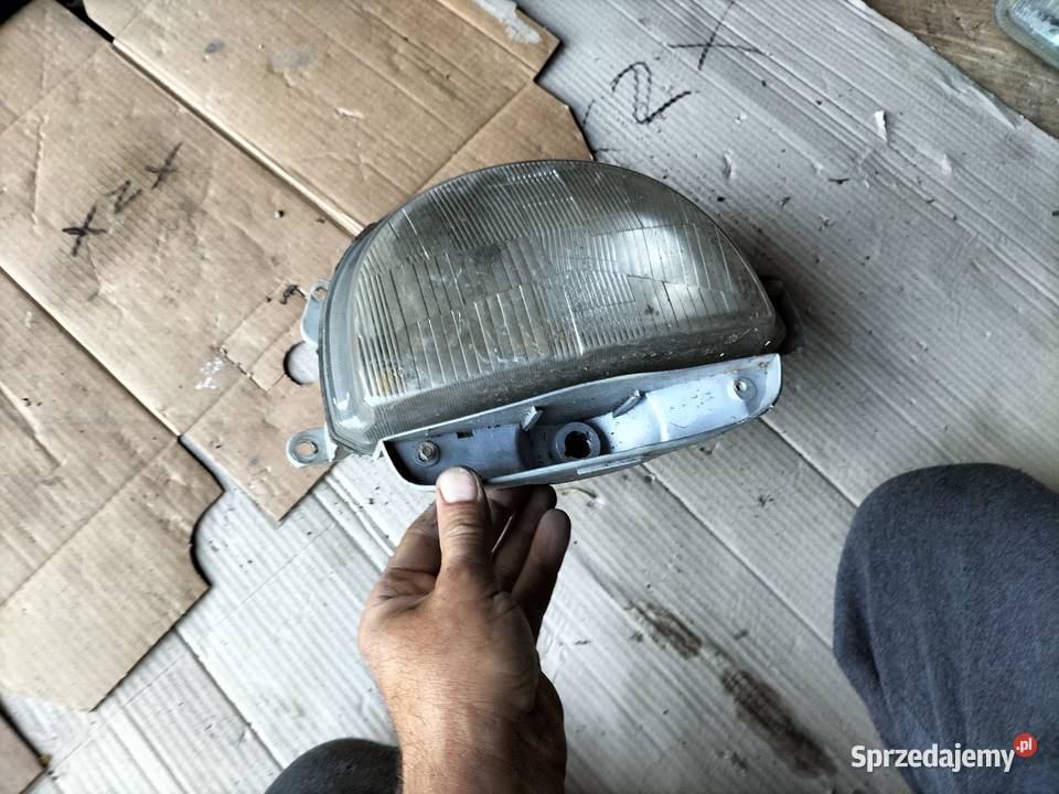 TWINGO LAMPA PRZÓD PRZEDNIA PRAWA