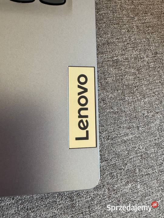 Laptop Lenovo AMD Ryzen 3 7320U sprzedam