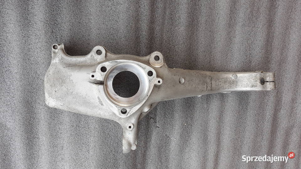 Tesla Model 3 Zwrotnica Prawy Przód 104431600E osobowe Bukownica