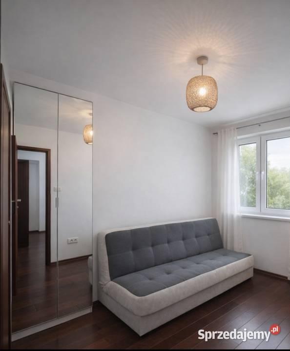 Cichy funkcjonalny pokój Room Murano Metro Warszawa