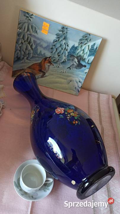 Wazon ze szkła kobaltowego W bukiecikami pomorskie