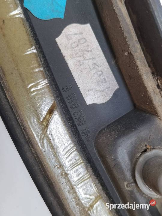 OSŁONA SIERP BŁOTNIKA PRAWY TYŁ 4M LC9X