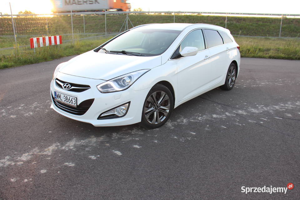 Hyundai i40 17 CRDi blue Style 2014 r lakier nawigacja Strzegowo