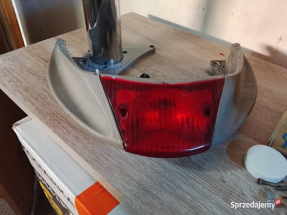 Zadupek z lampą Piaggio ZIP