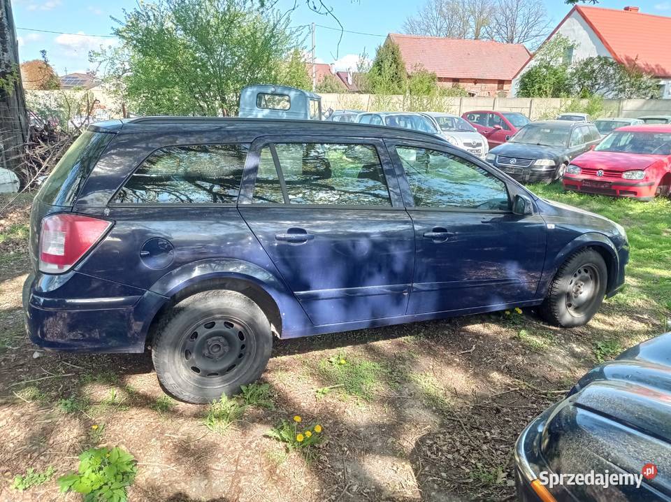 Opel Astra 17 Kombi 81 kW 2008 r dawca części Samochody na części