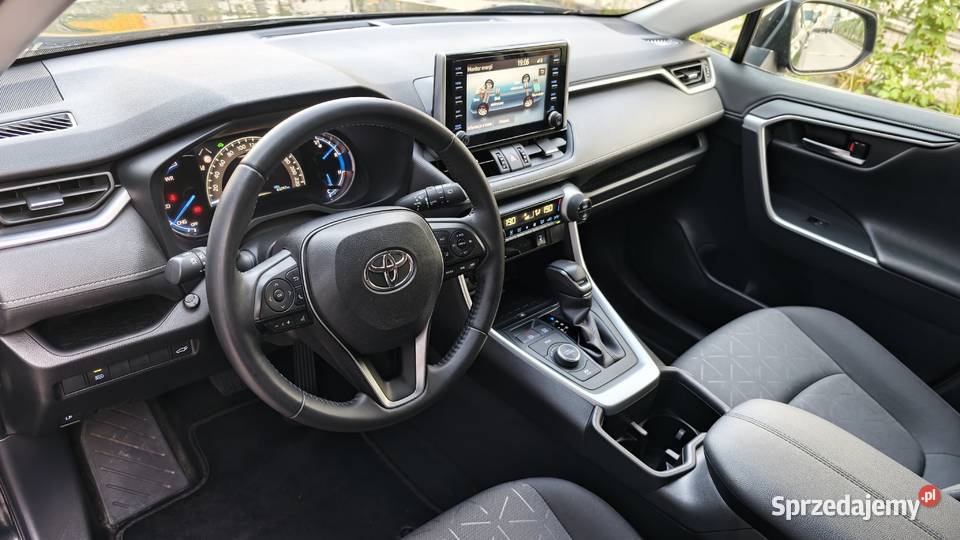 Toyota RAV4 2022 25 Hybrid 4x4 Comfort Salon 1wł Warszawa sprzedam