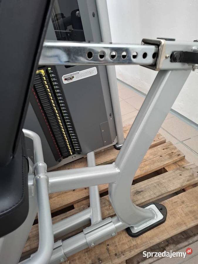 Maszyna na mięśnie czworogłowe uda Nautilus Wałcz